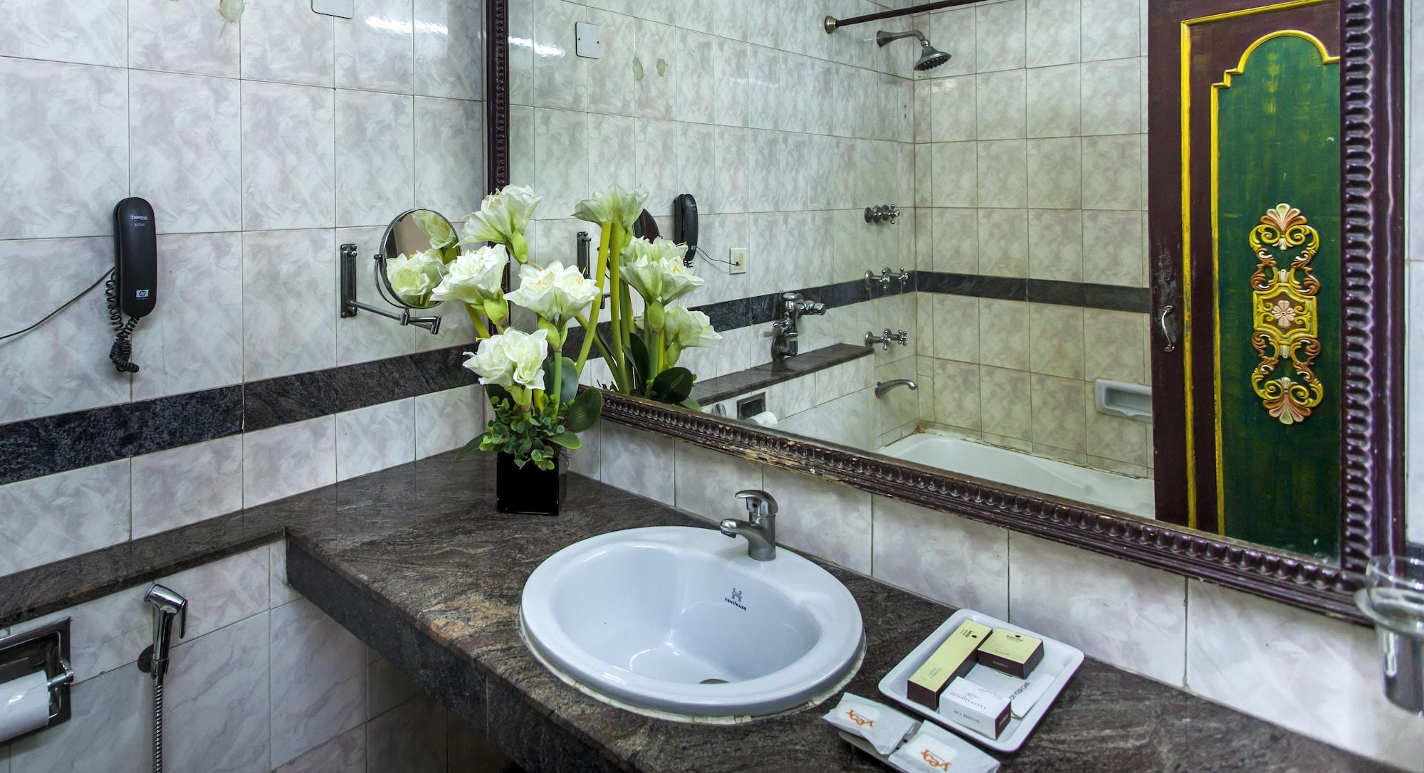 Hotel Sunstar Residency Delhi  Extérieur photo