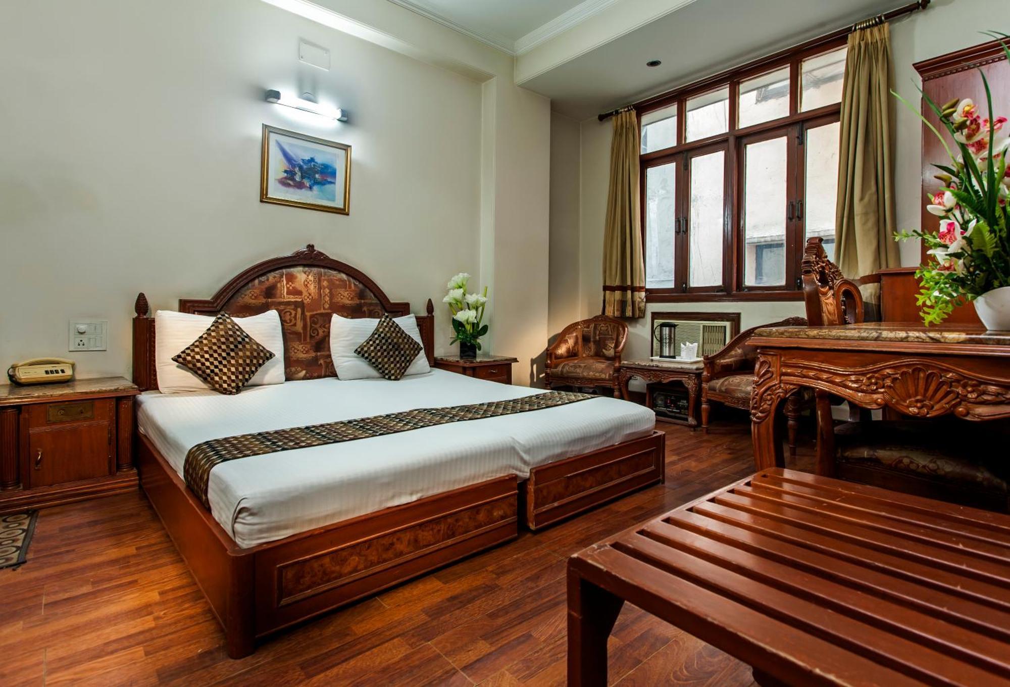 Hotel Sunstar Residency Delhi  Extérieur photo