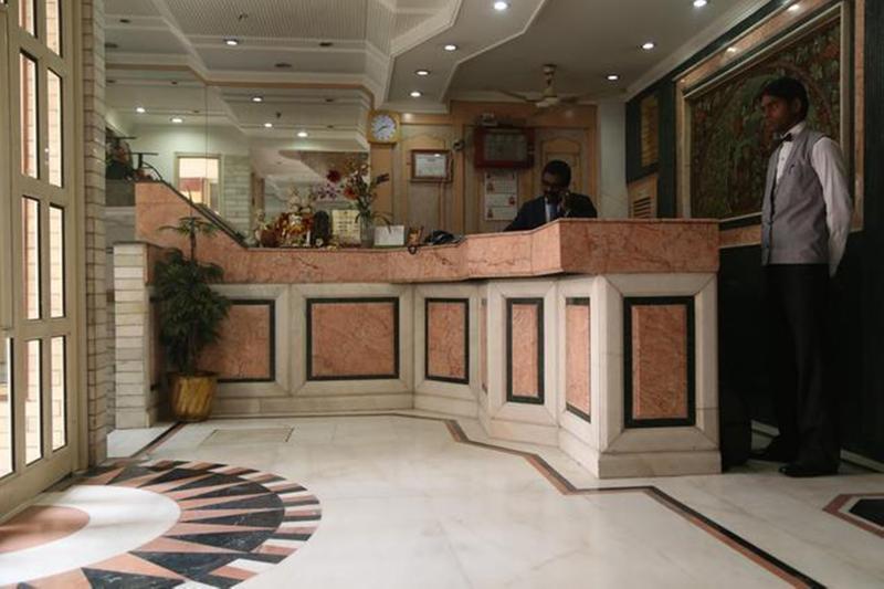 Hotel Sunstar Residency Delhi  Extérieur photo