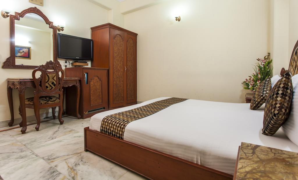 Hotel Sunstar Residency Delhi  Extérieur photo