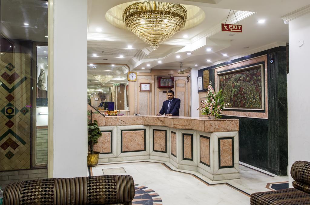 Hotel Sunstar Residency Delhi  Extérieur photo