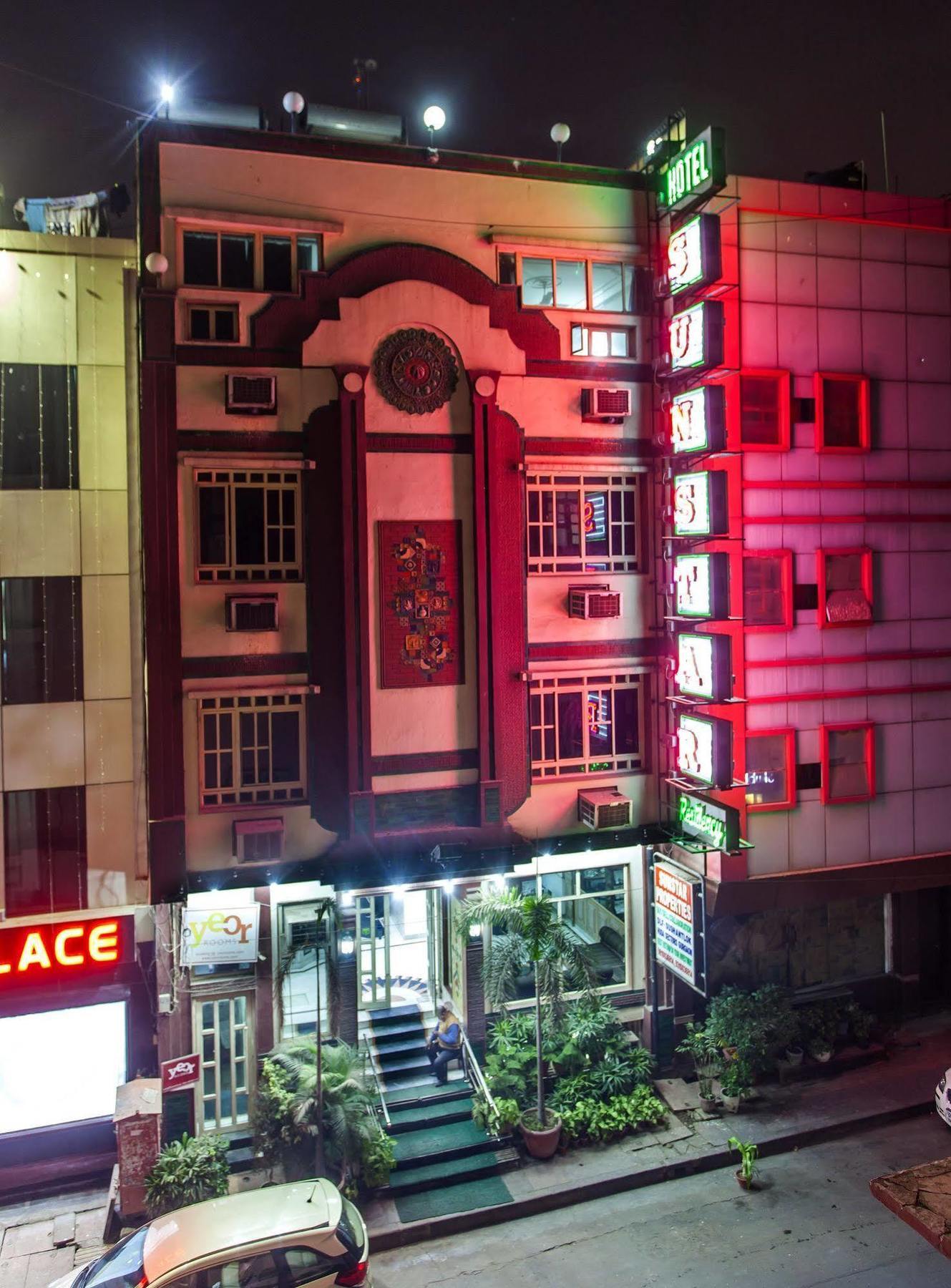 Hotel Sunstar Residency Delhi  Extérieur photo