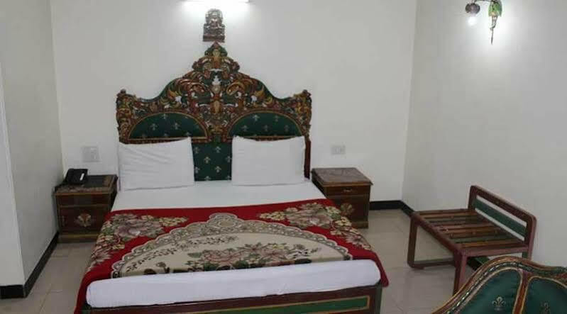 Hotel Sunstar Residency Delhi  Extérieur photo