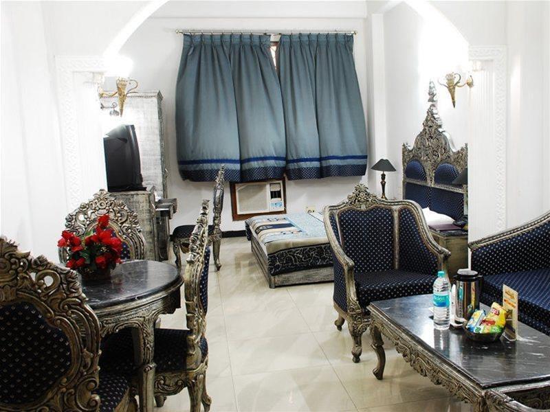 Hotel Sunstar Residency Delhi  Extérieur photo